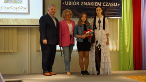 I miejsce w Finale Ogólnopolskiego Konkursu dla młodych projektantów ,,Sztuka Przeobrażeń – Polski folklor współcześnie ”