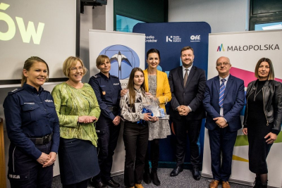 Rozstrzygnięcie konkursu pn. „Wnuczka, wnuczek edukuje — babcia, dziadek się stosuje!”